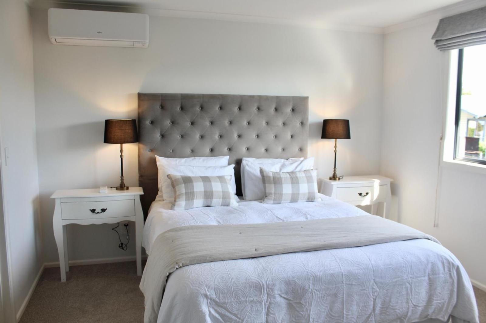 5-Min Walk To Village - Havelock North Holiday Home With Spa Pool エクステリア 写真